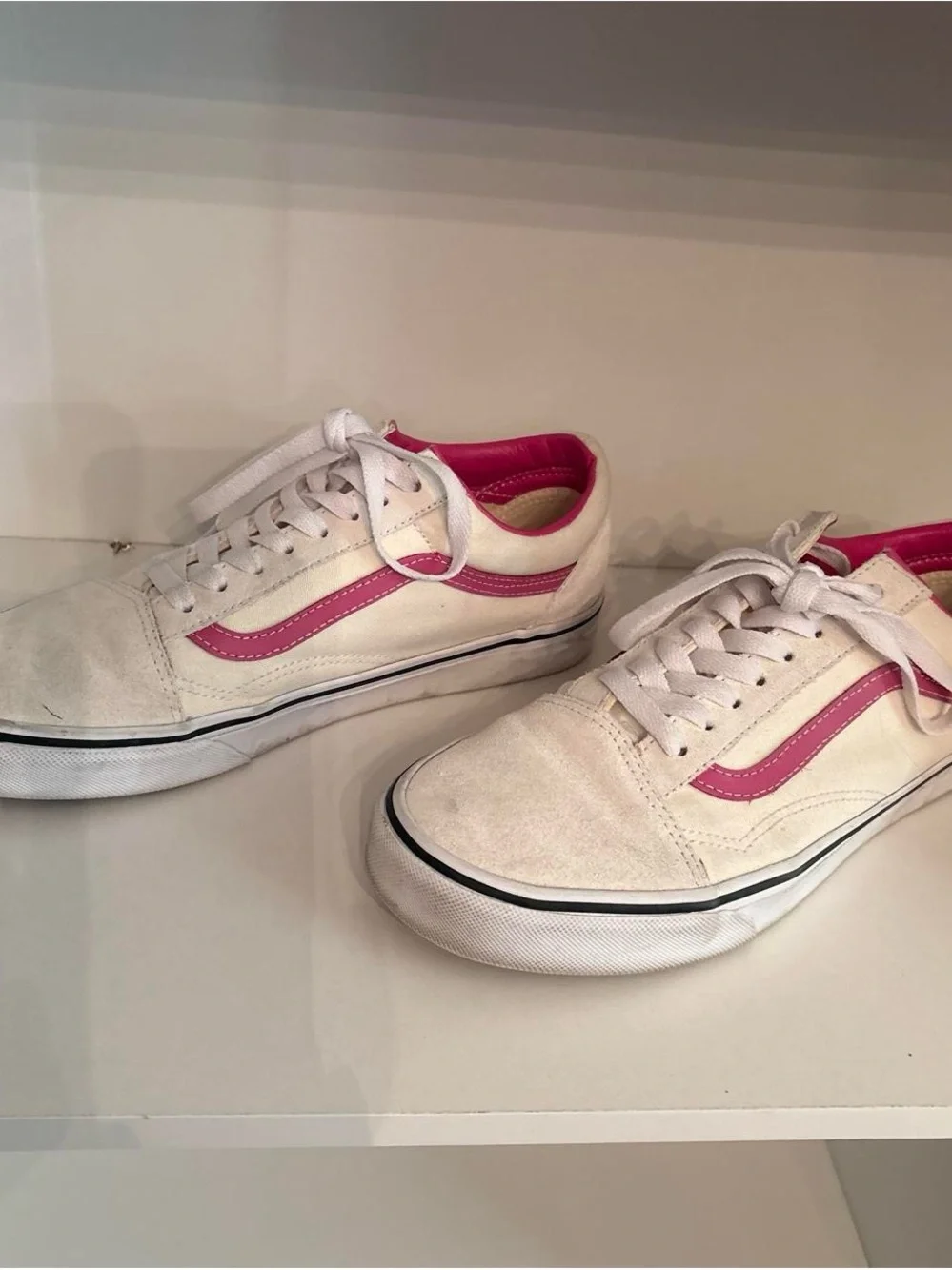 Vans Women’s Old Skool Sneakers in White with Pink Stripe